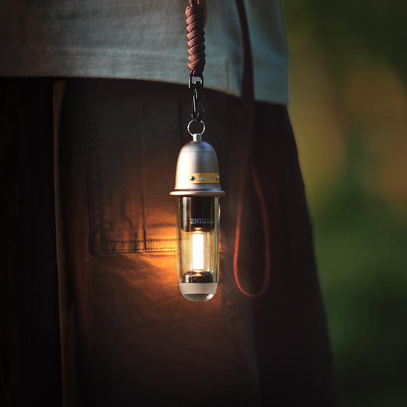 Naturehike outdoorové svetlo Bludička 2v1 104g - čierny